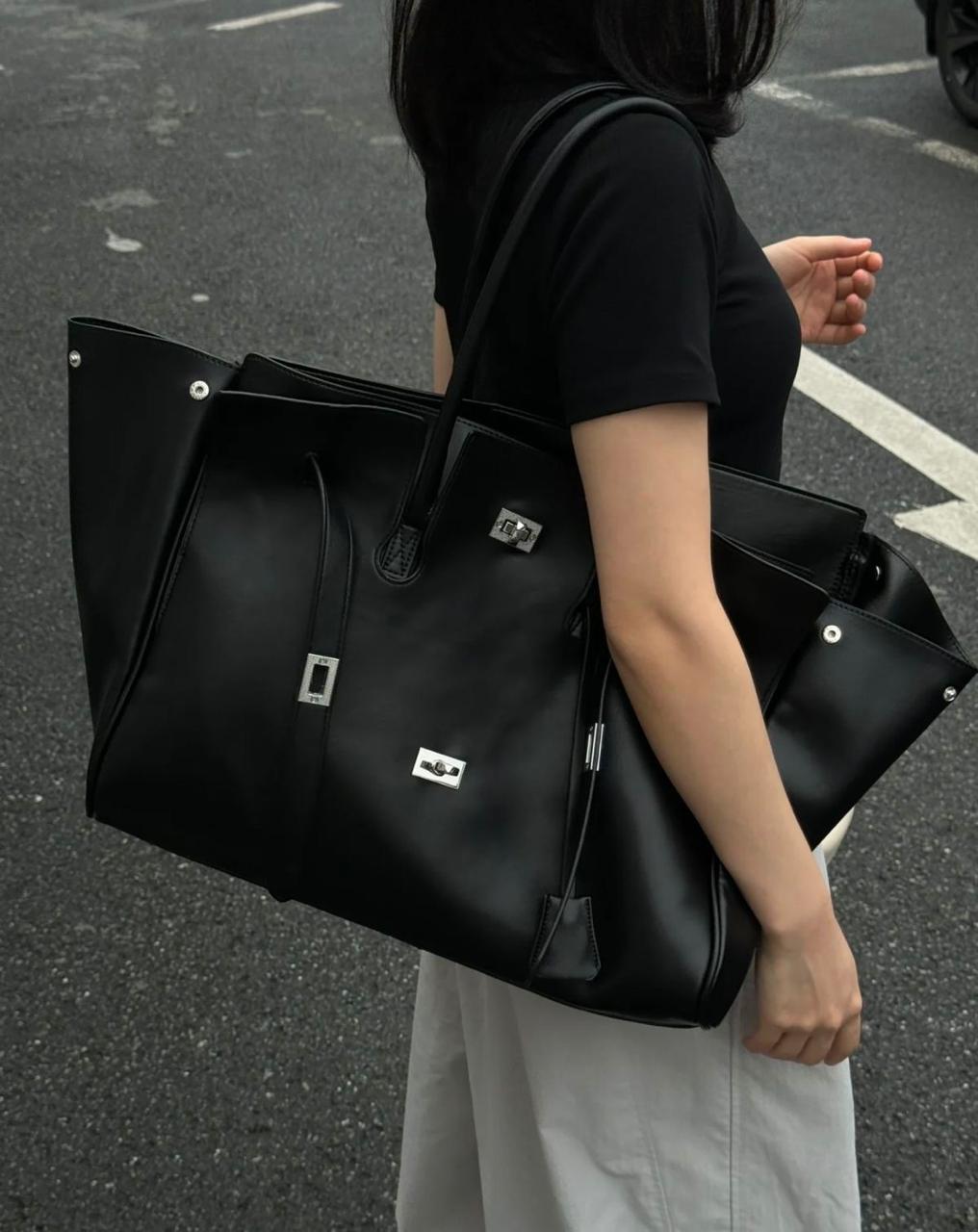 BALENCIAGA Bel Air Carry bag