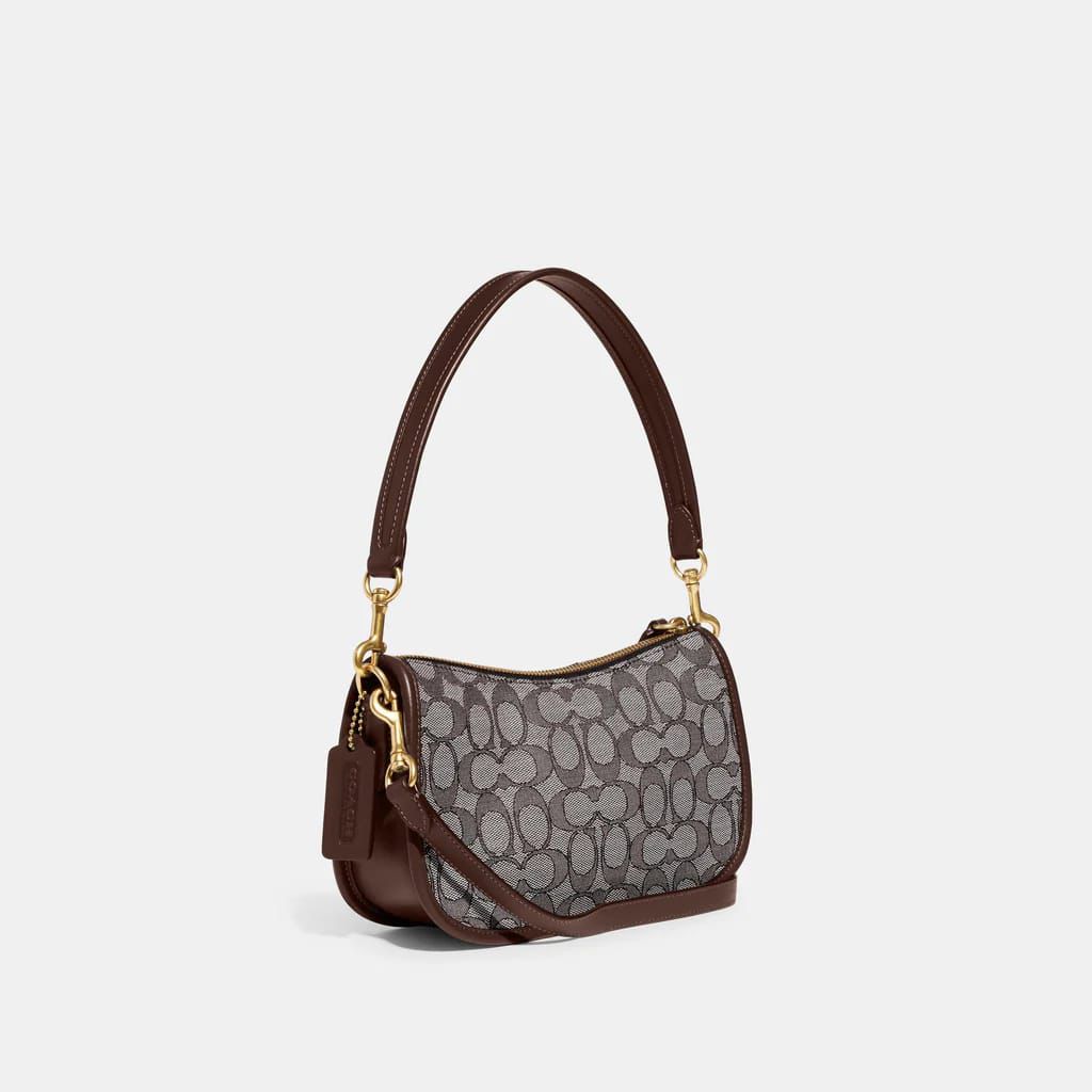 Coach Swinger Bag In Signature Jacquard