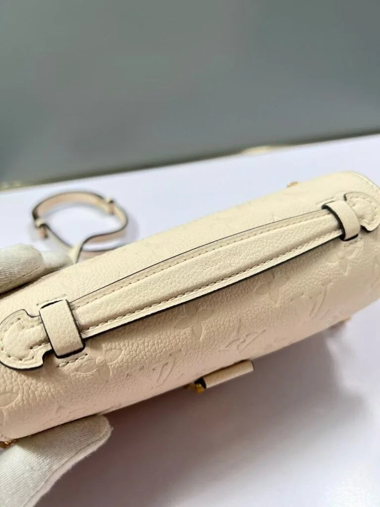 louis vuitton Pochette Métis East West