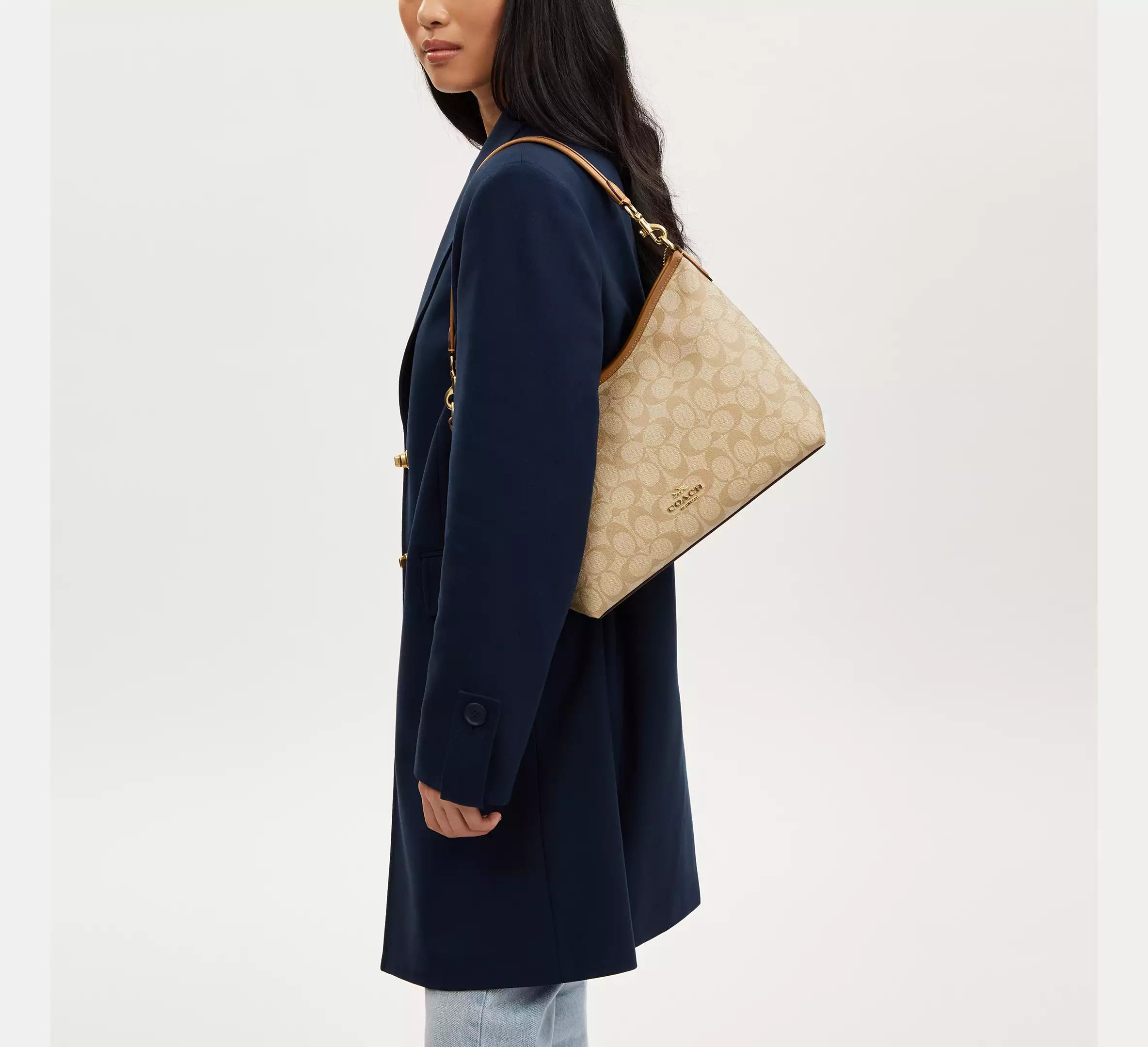 Laurel Shoulder Bag In Signature Canvas