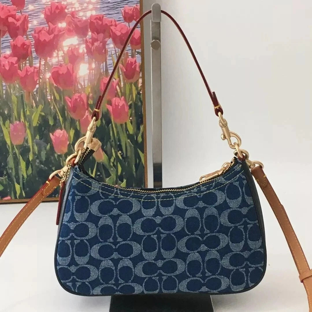 COACH Teri Shoulder Bag Signature
