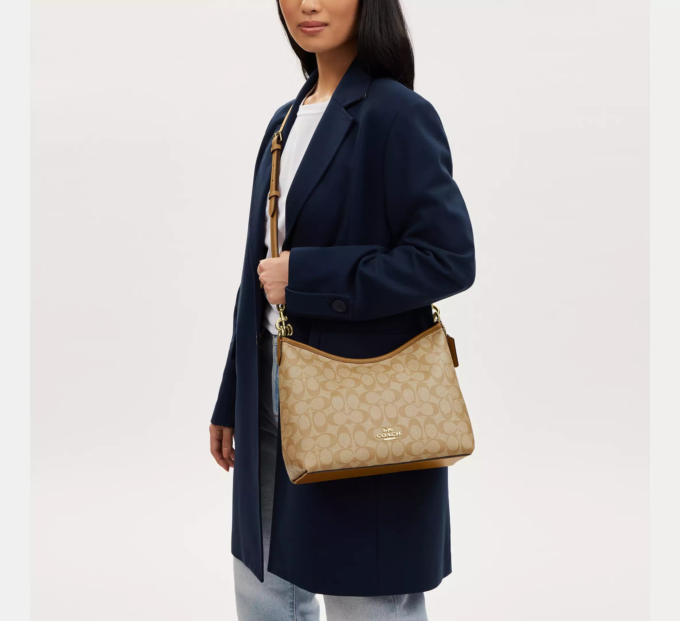 Laurel Shoulder Bag In Signature Canvas