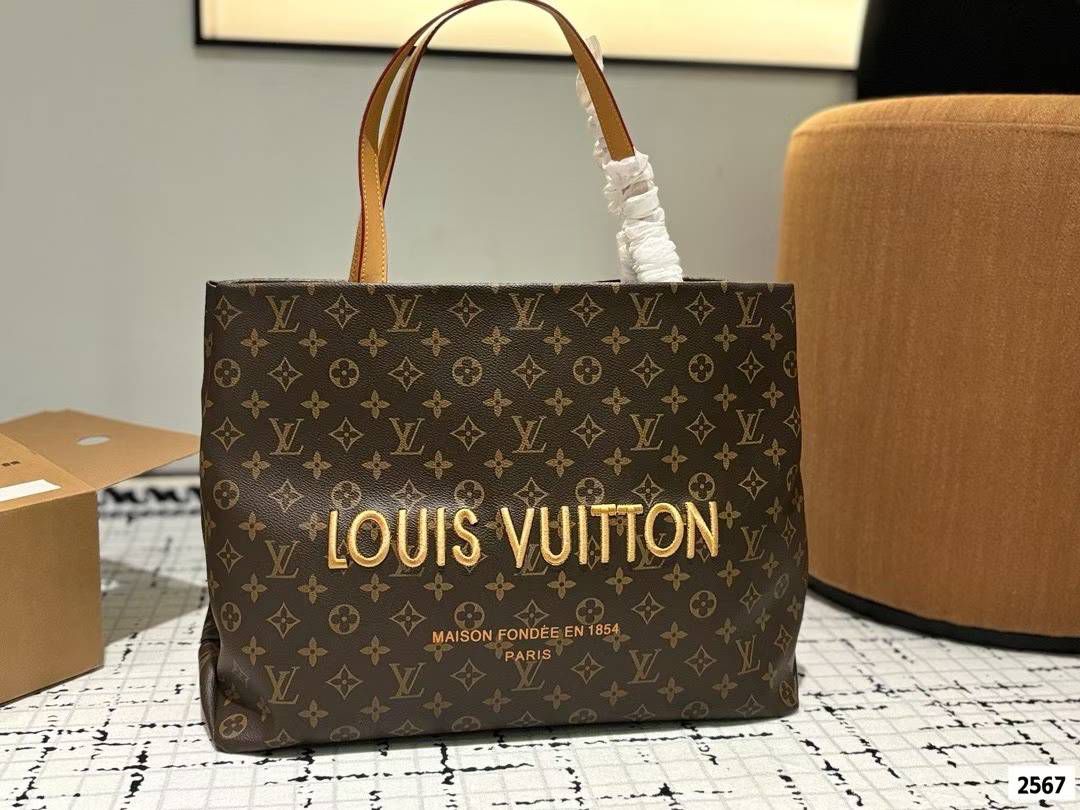 Louis Vuitton Shopper Tote
