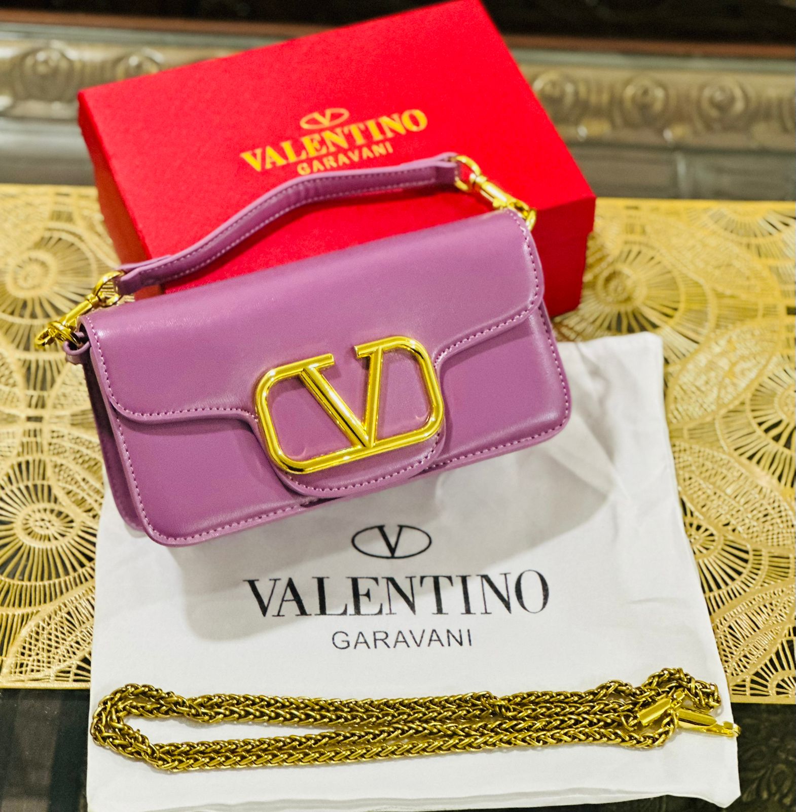 Valentino Garavani LOCÒ SHOULDER BAG