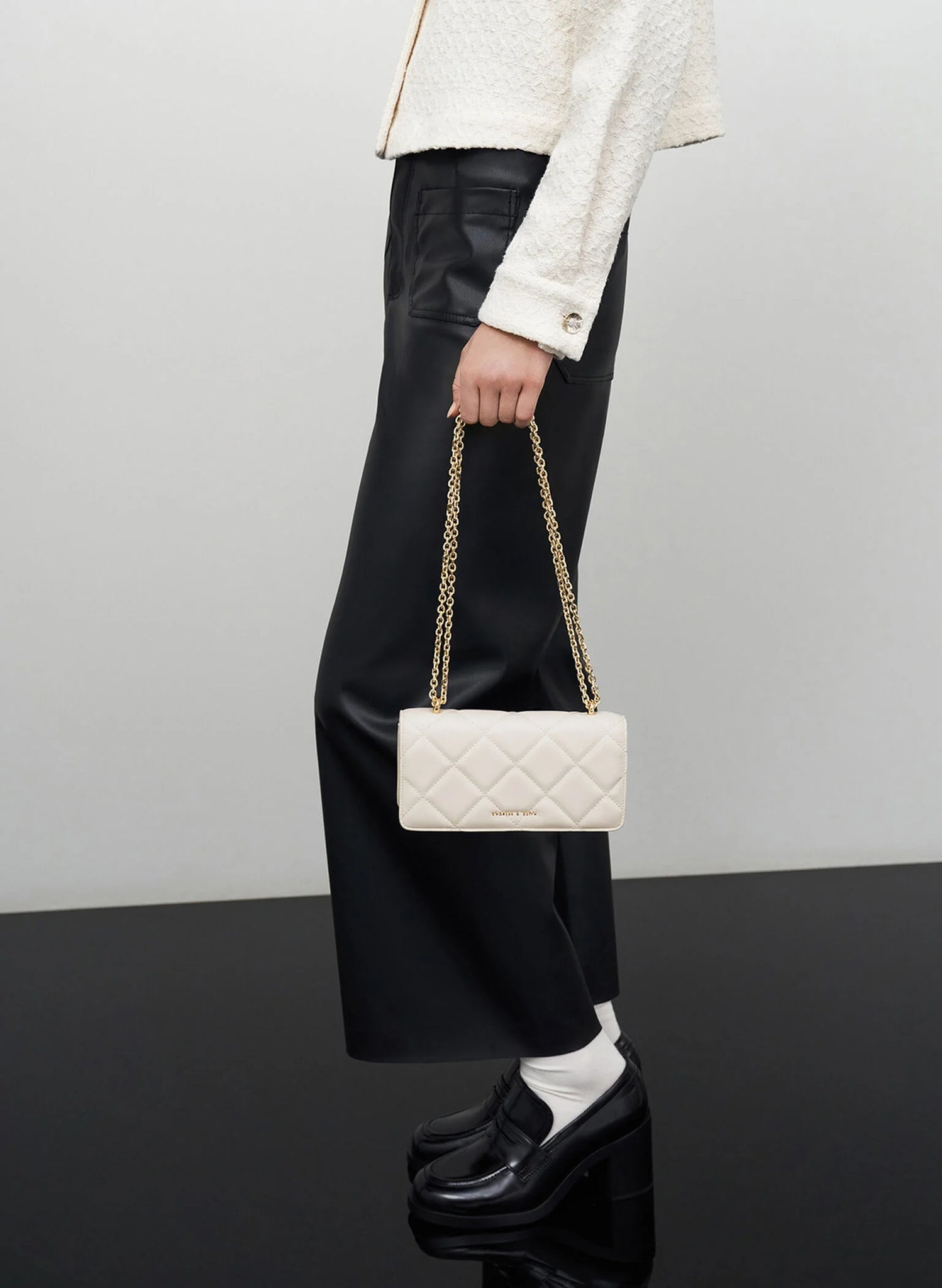 Paffuto Chain Handle Quilted Long Wallet - Cream