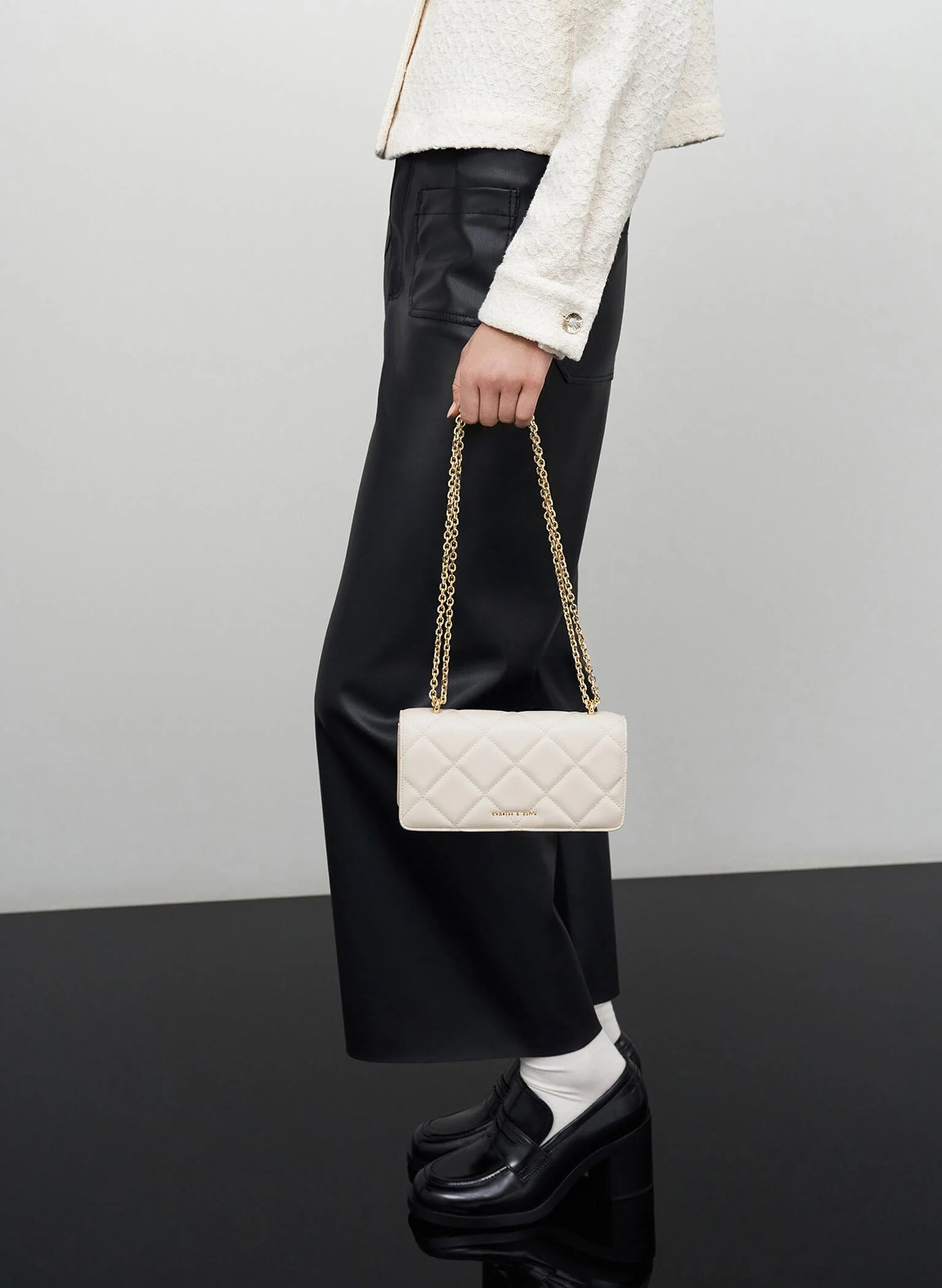 Paffuto Chain Handle Quilted Long Wallet - Cream