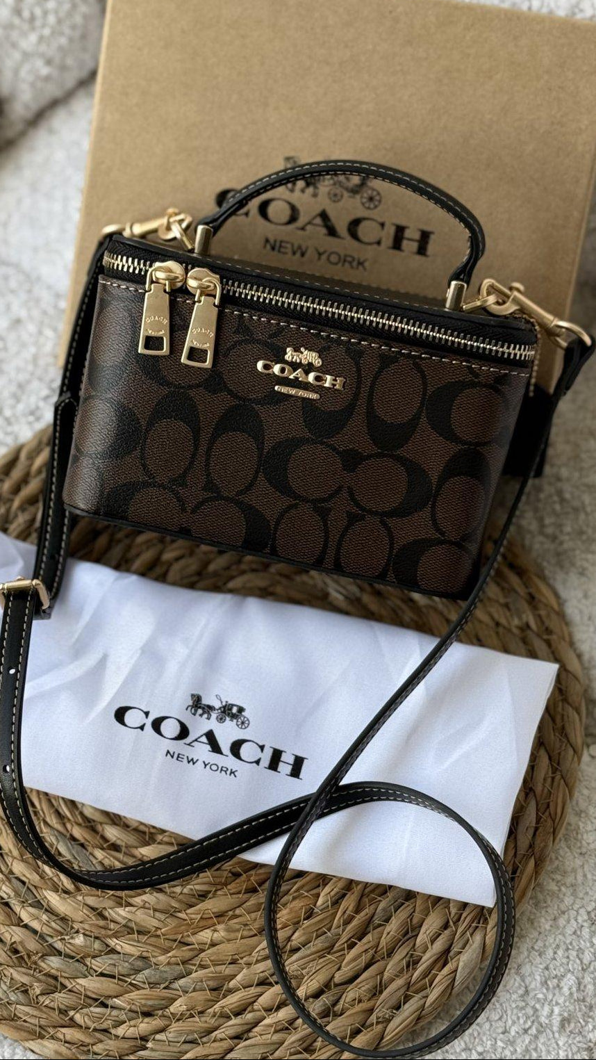 Coach vanity case bag