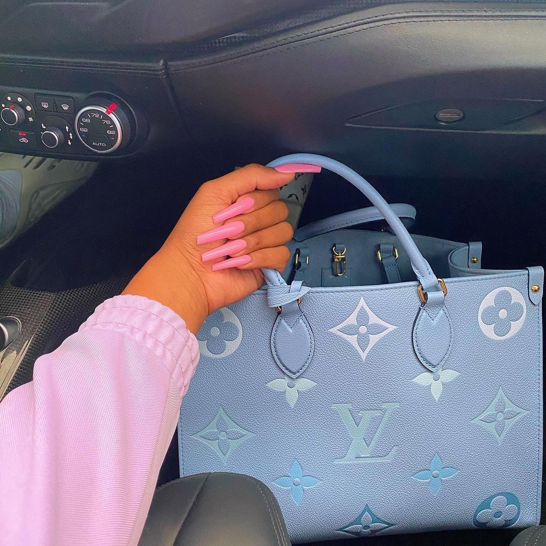 Louis Vuitton Onthego leather tote