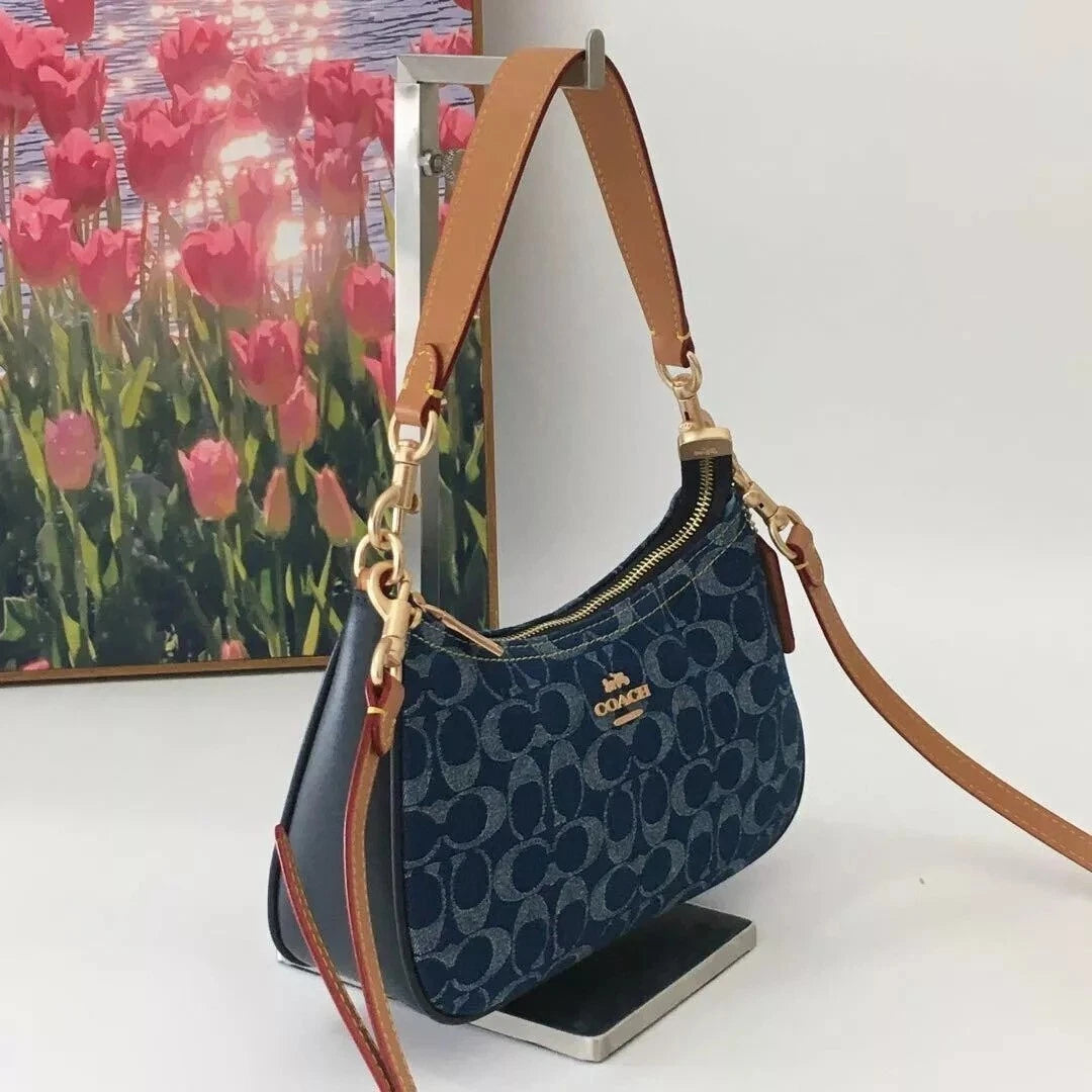 COACH Teri Shoulder Bag Signature
