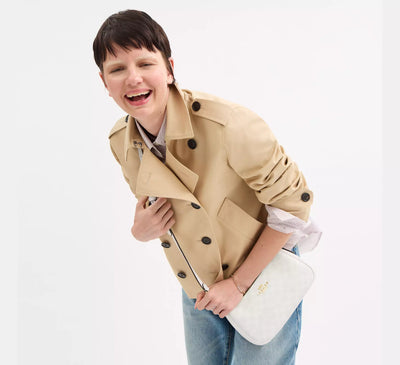 Teri Shoulder Bag In Signature Canvas hover