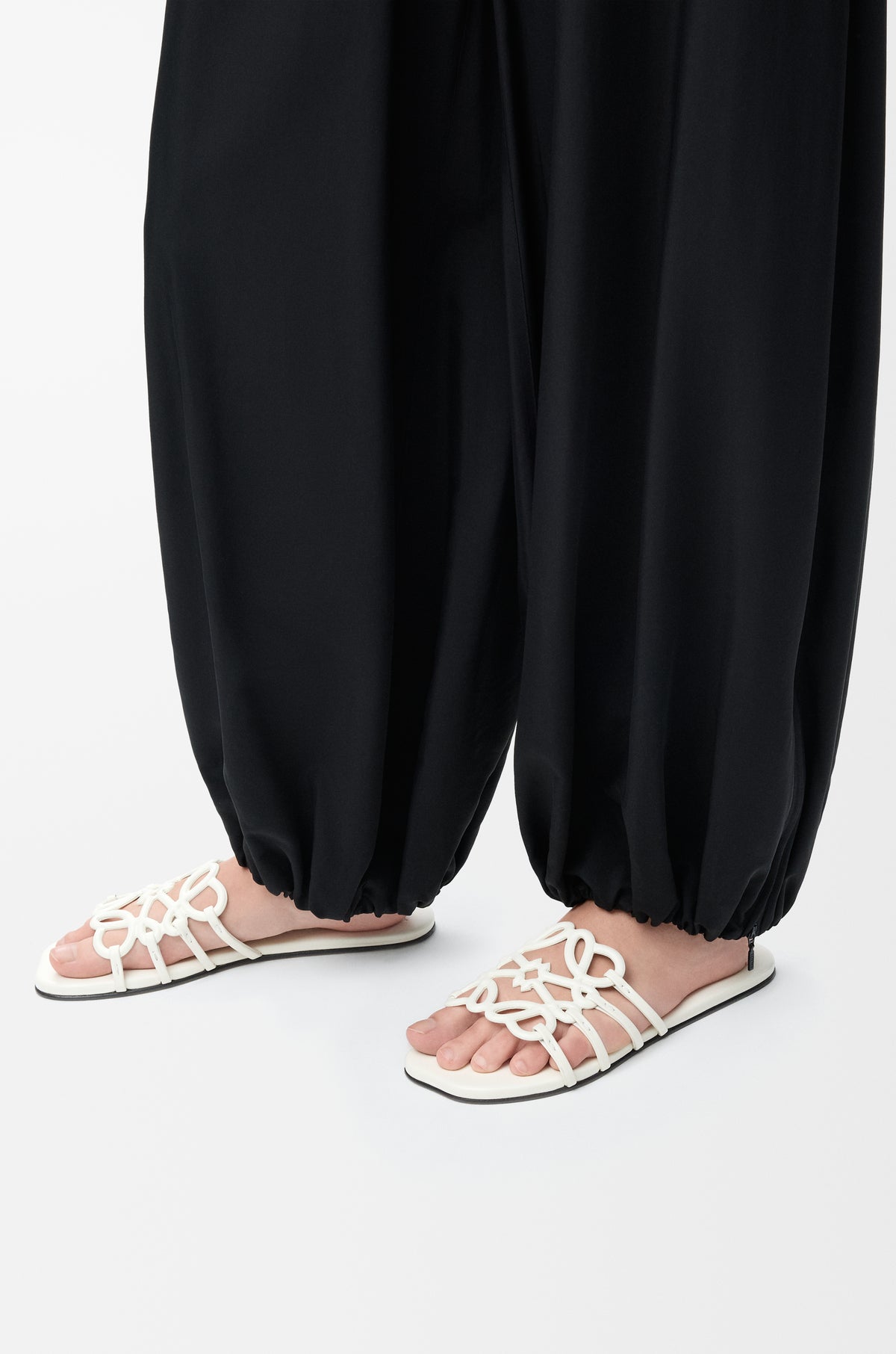 LOEWE Petal Anagram slide in soft calfskin