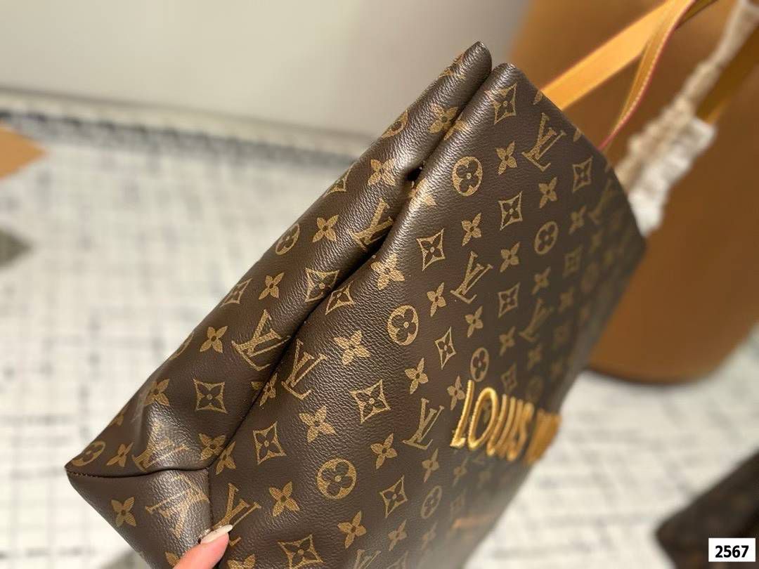 Louis Vuitton Shopper Tote