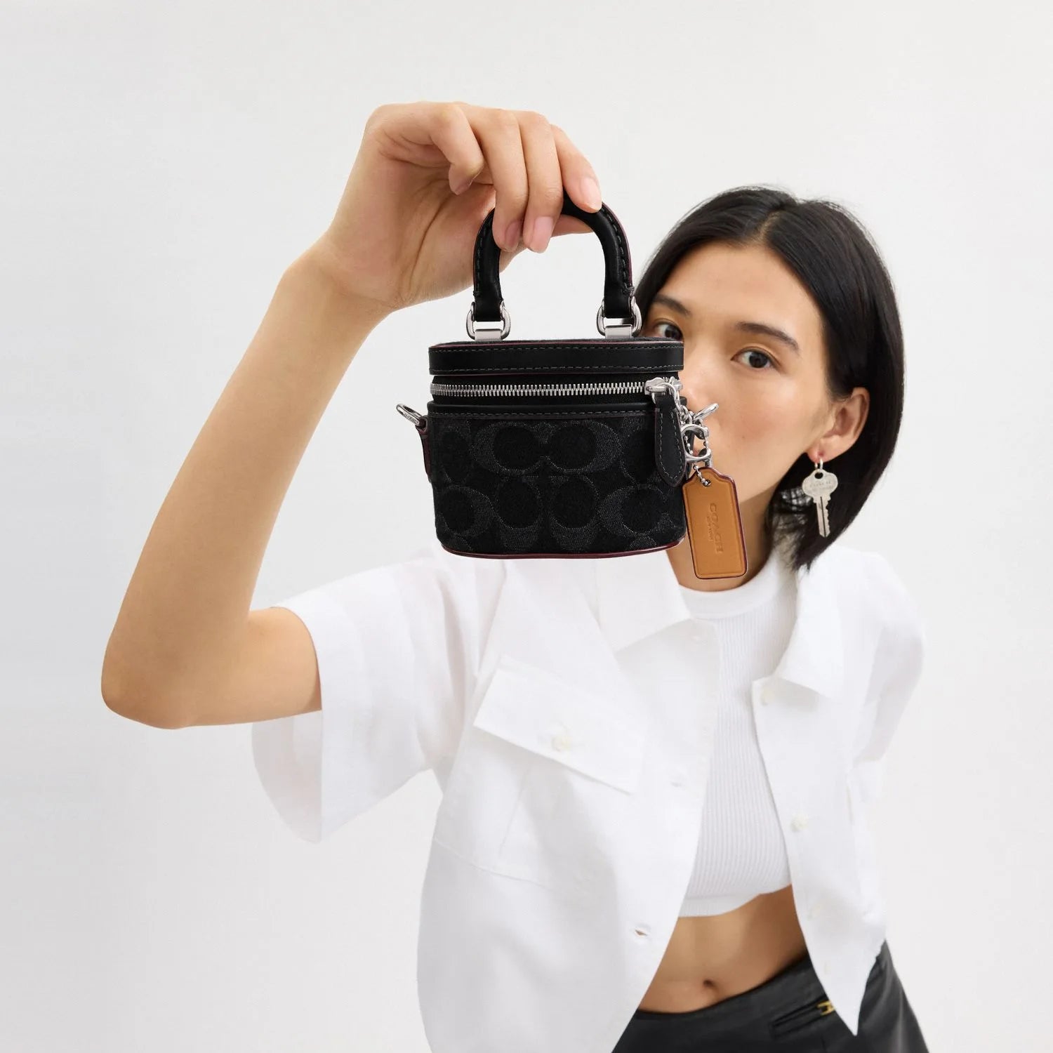 Coach Trail Crossbody 12 In Signature Denim