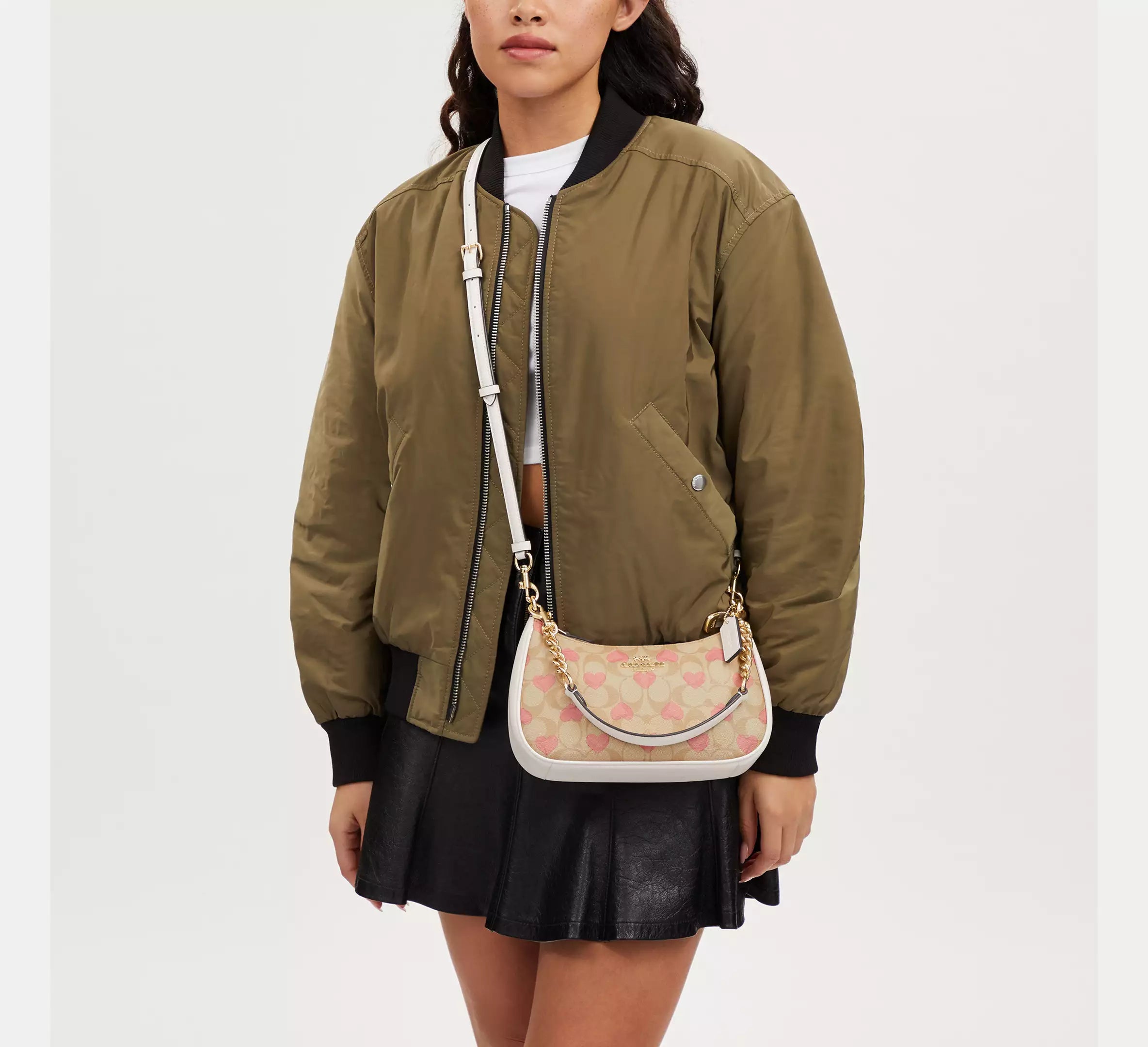 Coach Teri Shoulder Bag In Signature Canvas With Heart Print