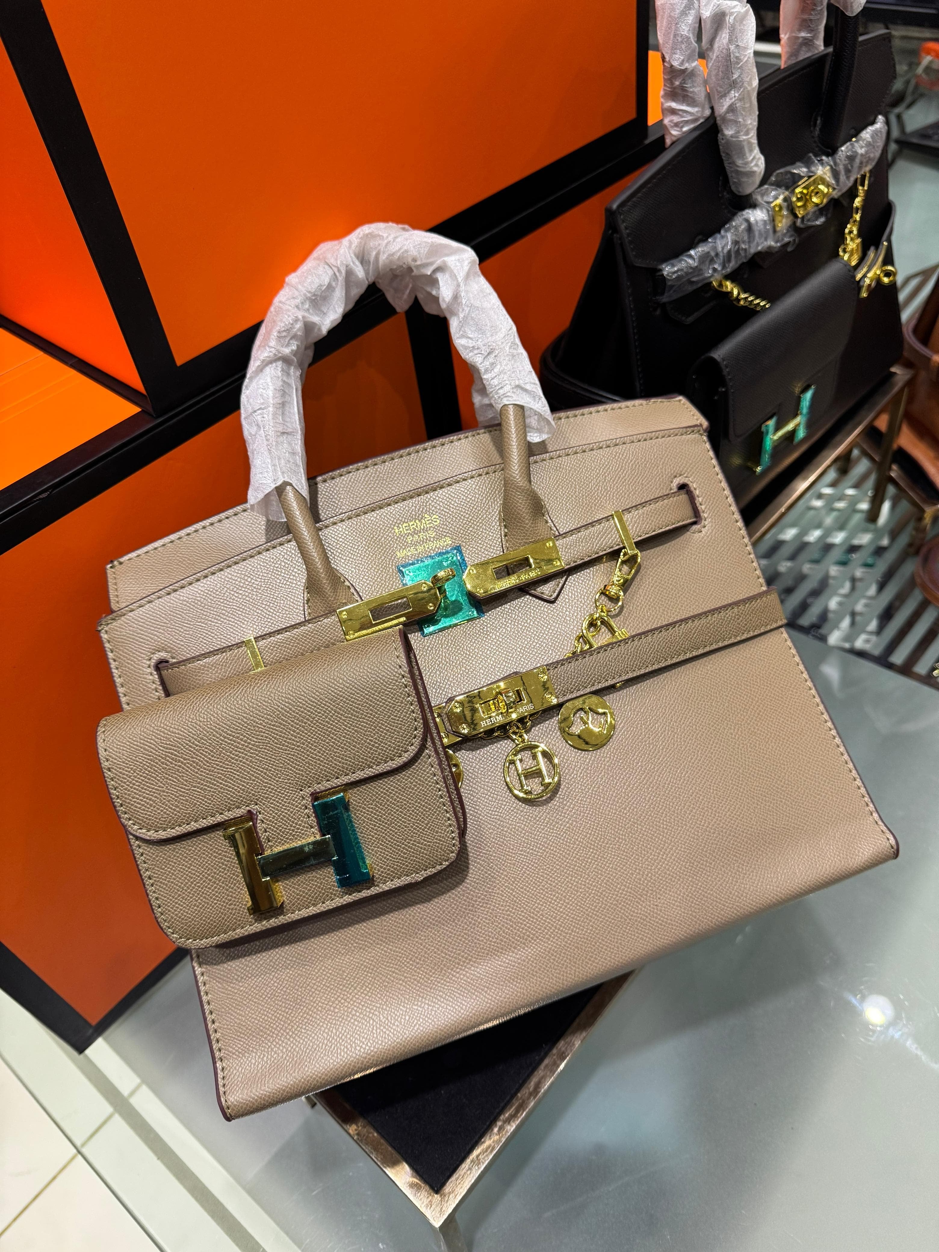 Hermès Birkin Bag – Black / Beige / Brown