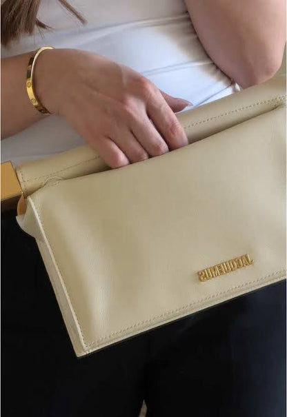 JACQUEMUS  The Small Rond Carrè Clutch