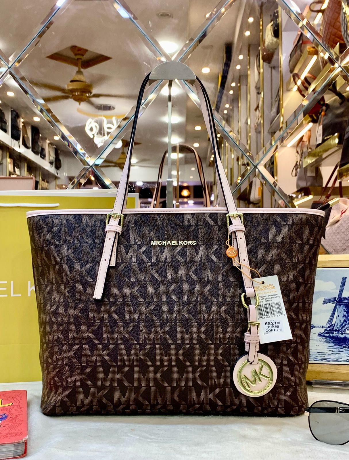 Michael Kors Signature Tote – Luxe Edition