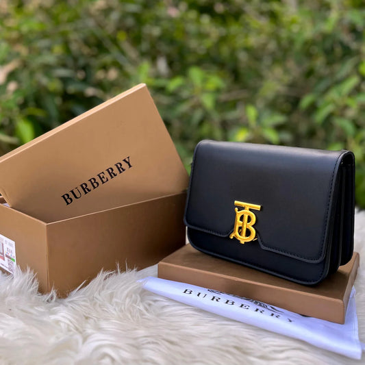 BURBERRY Women Bag (Black)