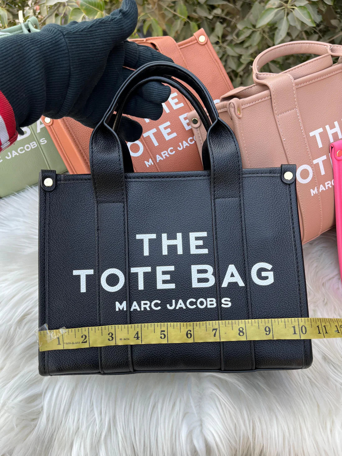 Marc Jacobs Elegant Brown Tote – Premium Quality