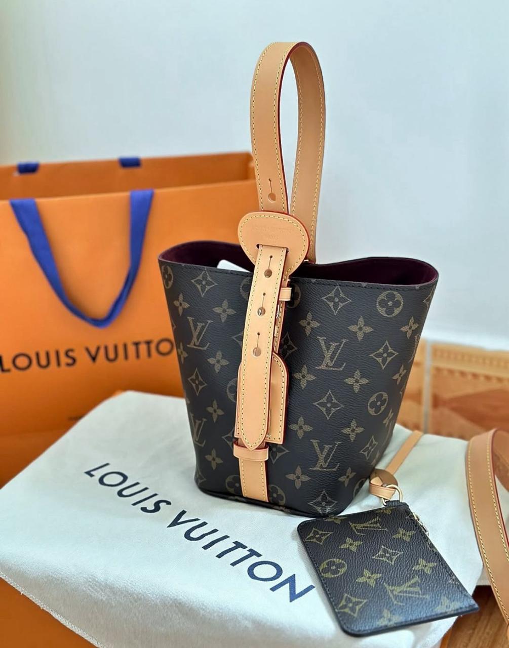 LV Bucket bag