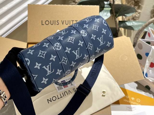 Louis Vuitton Keepall Bandouliere Handbag