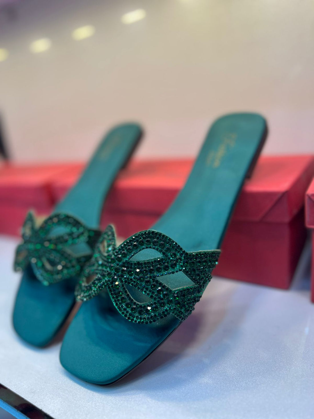 Front view of GlamStep flats – elegant women’s footwear with a minimalist design for casual and formal wear.