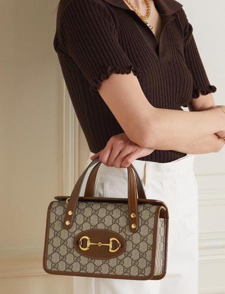Front view of Gucci Horsebit bag – featuring signature Horsebit detail and premium leather in a timeless luxury design.
